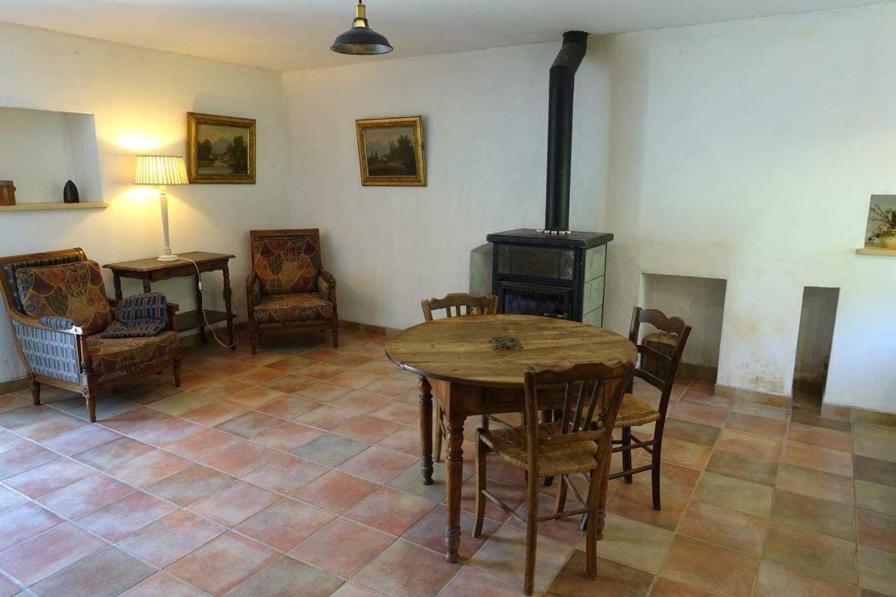 L'Hermitage Yenne Екстериор снимка